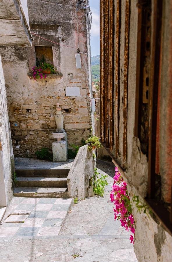 Bed and Breakfast Dimora Cavour Amantea Exterior foto