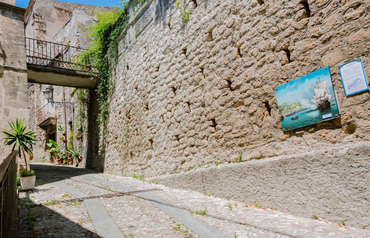 Bed and Breakfast Dimora Cavour Amantea Exterior foto