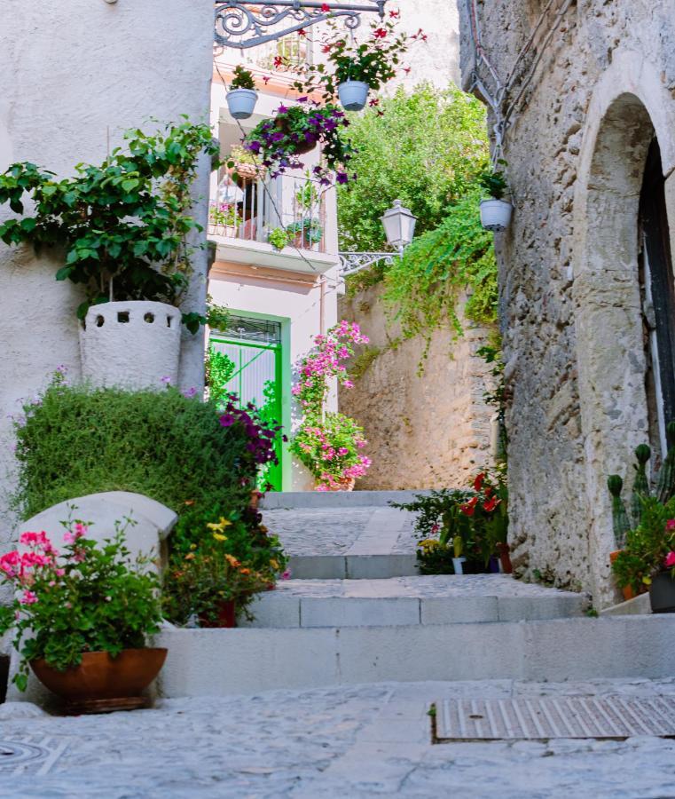 Bed and Breakfast Dimora Cavour Amantea Exterior foto